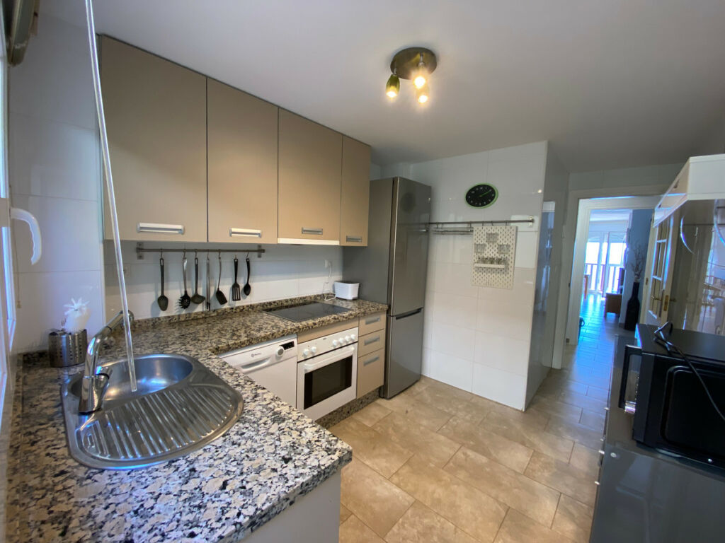Ground Floor Apartment Carvajal Málaga - image 8