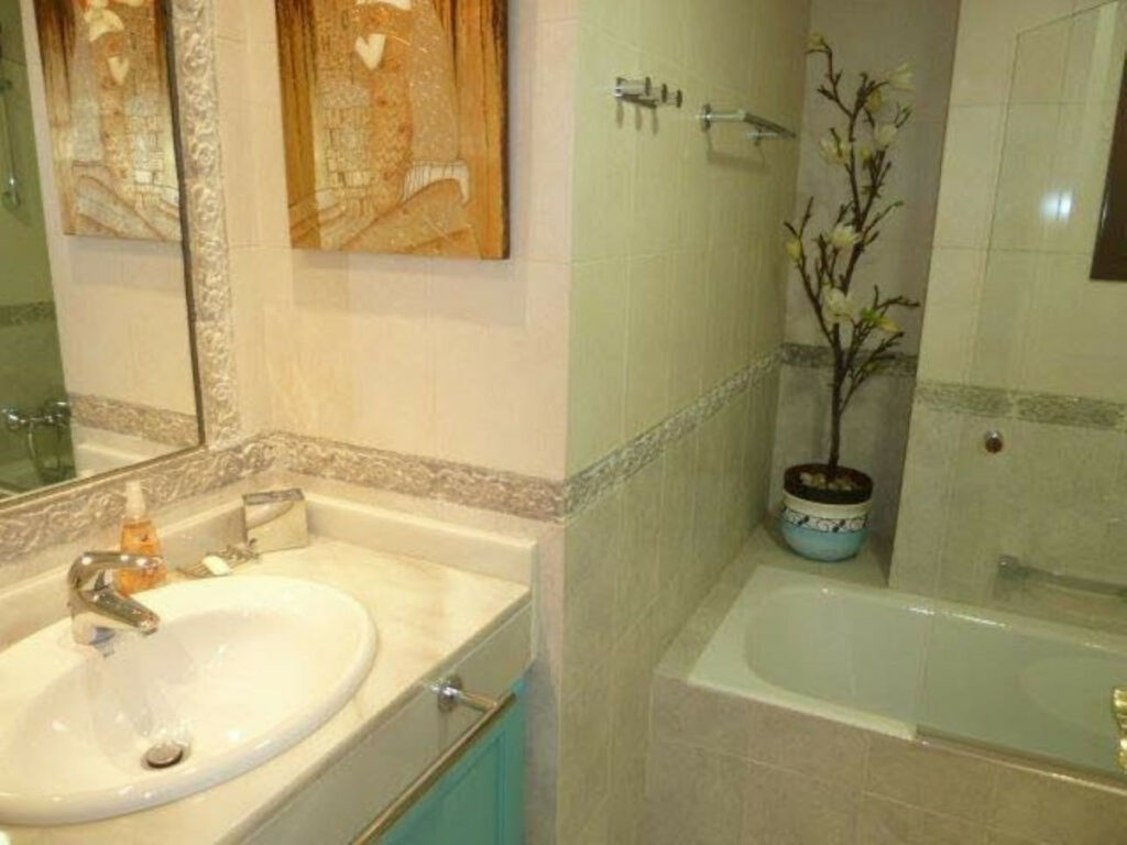 Ground Floor Apartment Málaga Málaga - image 7
