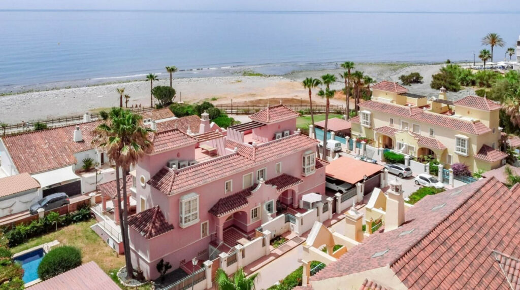 Detached Villa Marbella Málaga - image 7