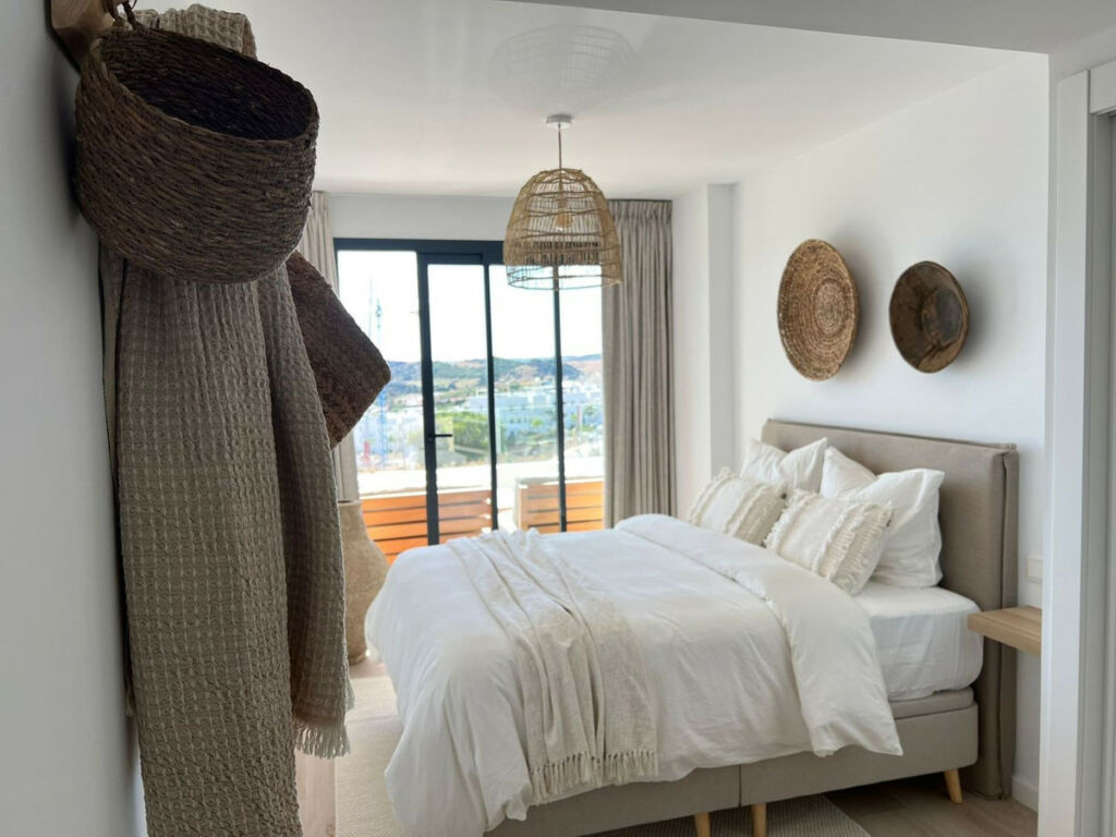 Middle Floor Apartment Estepona Málaga - image 8
