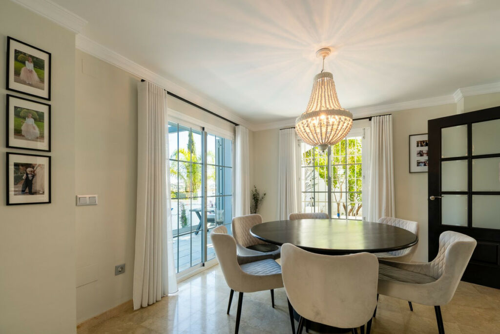 Detached Villa La Cala Hills Málaga - image 8