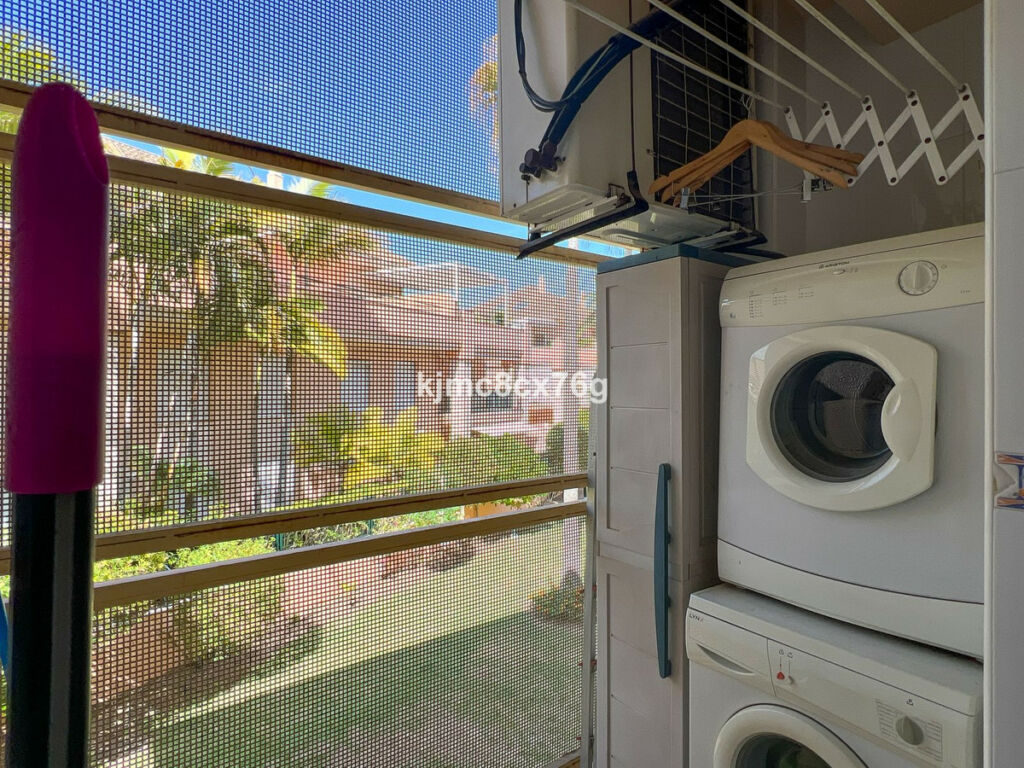 Middle Floor Apartment Marbella Málaga - image 8