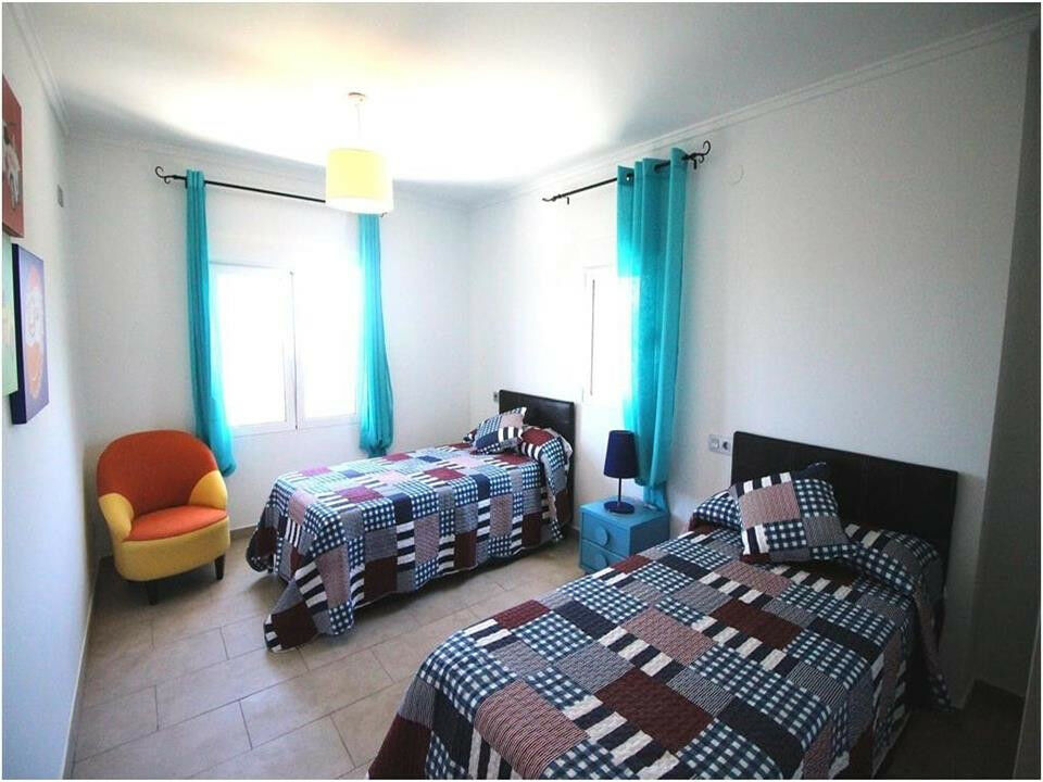 Detached Villa Sella Alicante - image 4