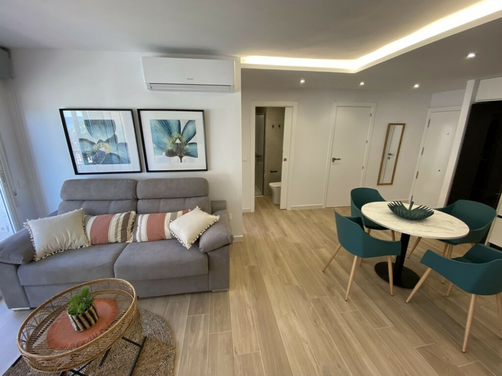 Middle Floor Apartment Fuengirola Málaga - image 8