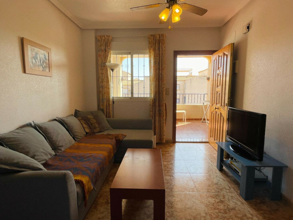 Middle Floor Apartment La Florida Alicante - image 9