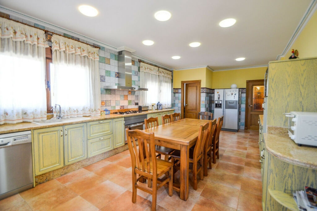 Detached Villa La Murada Alicante - image 9