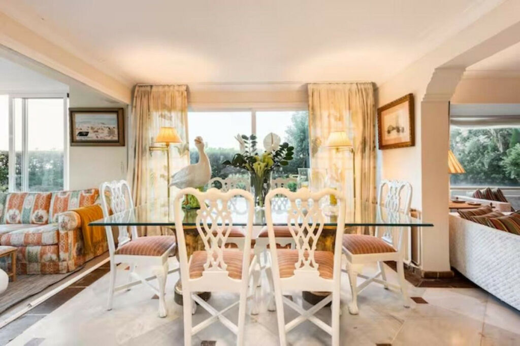 Detached Villa Guadalmina Baja Málaga - image 9