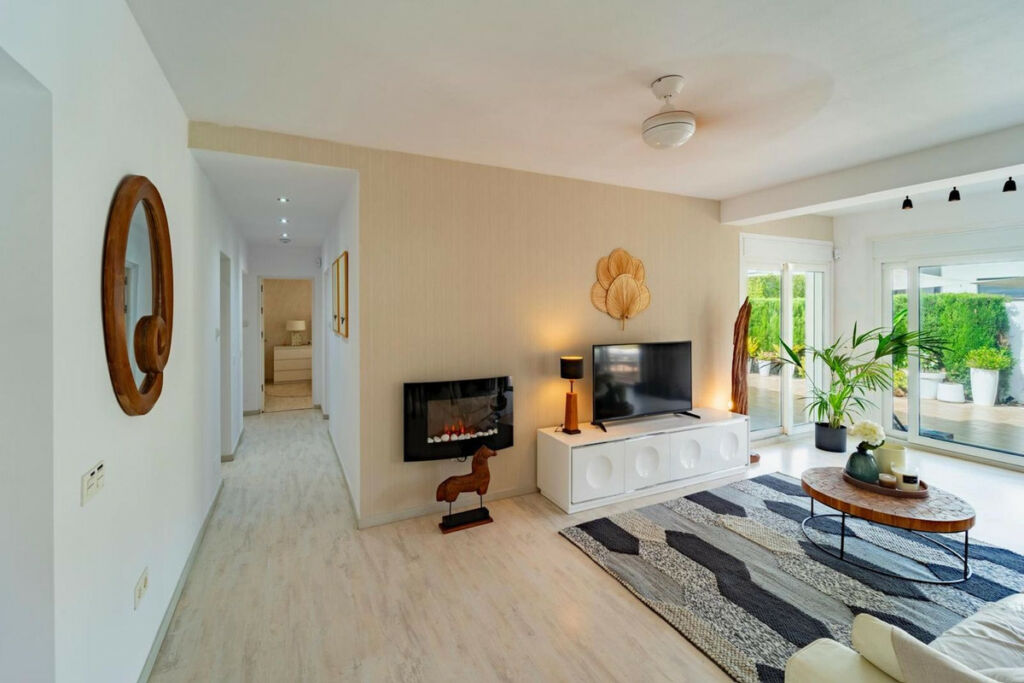 Detached Villa Marbesa Málaga - image 8