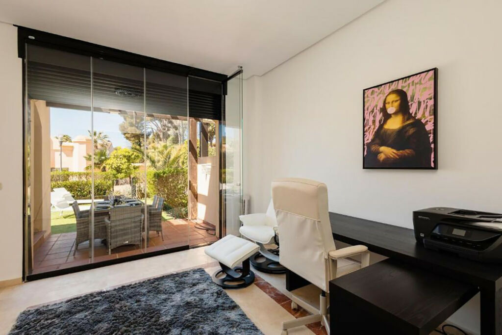 Ground Floor Apartment Puerto Banús Málaga - image 9
