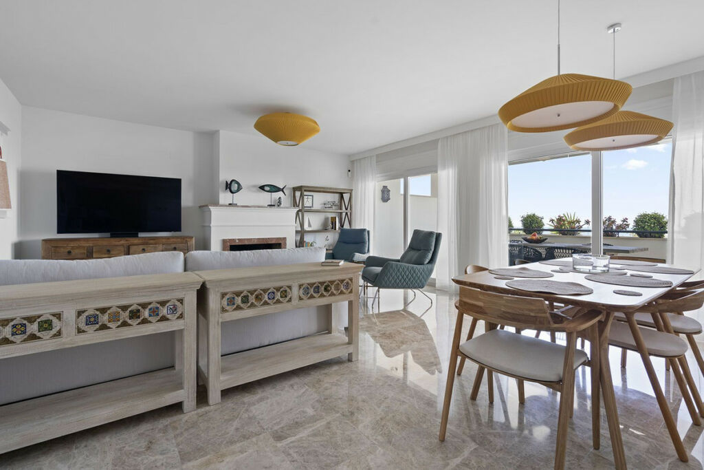 Middle Floor Apartment Marbella Málaga - image 9