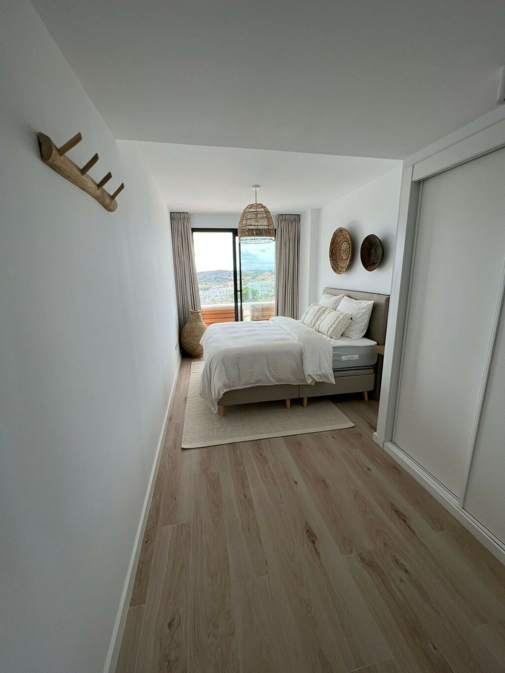 Middle Floor Apartment Estepona Málaga - image 9