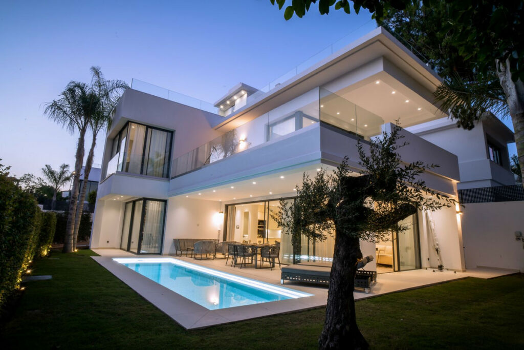 Detached Villa The Golden Mile Málaga