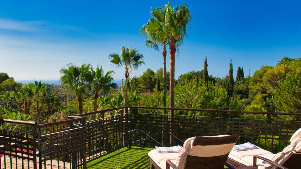 Ground Floor Apartment Sierra Blanca Málaga - image 2
