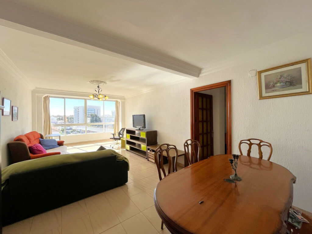 Middle Floor Apartment Estepona Málaga