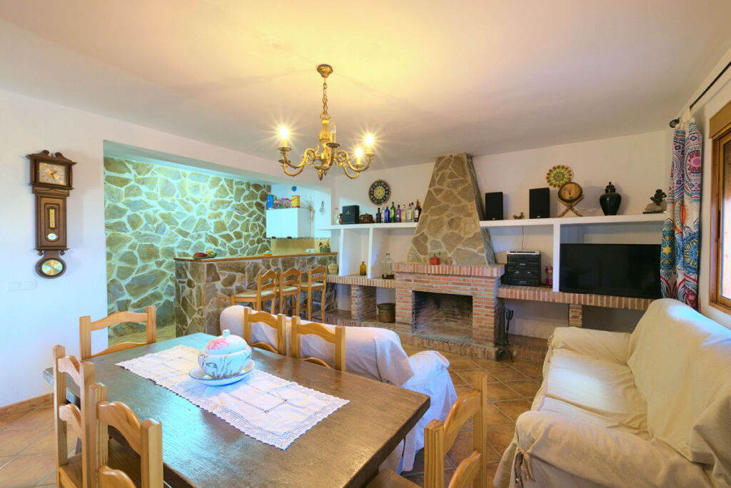 Detached Villa Comares Málaga - image 3
