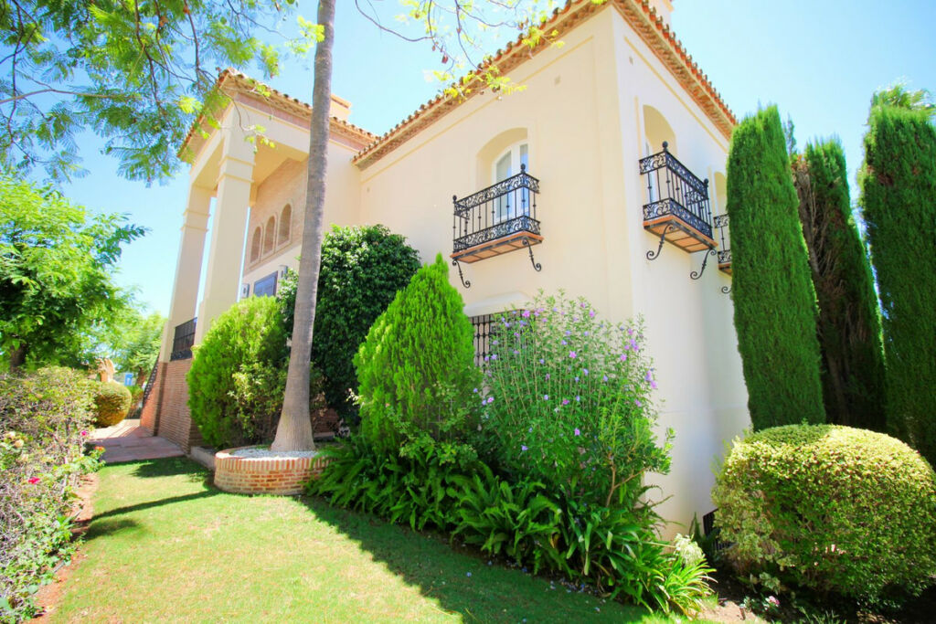 Detached Villa Los Arqueros Málaga