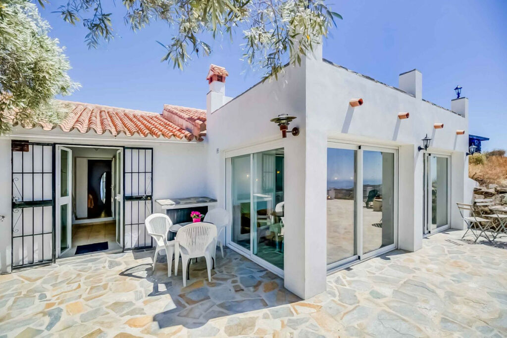 Finca - Cortijo Sayalonga Málaga - image 2