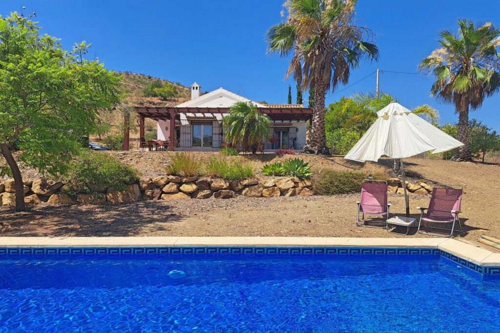 Finca - Cortijo Tolox Málaga - image 17