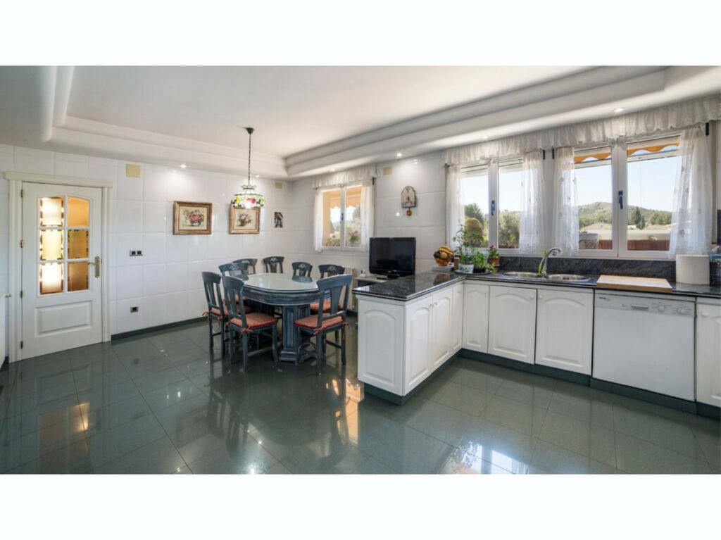 Detached Villa Yecla Murcia - image 10