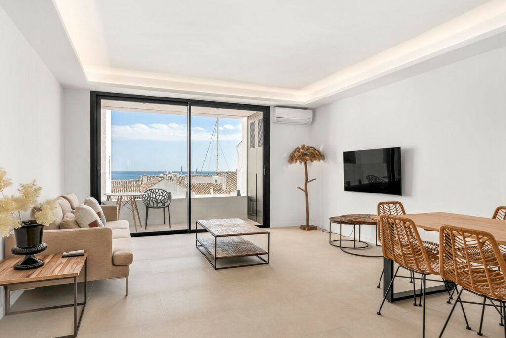 Middle Floor Apartment Puerto Banús Málaga - image 10