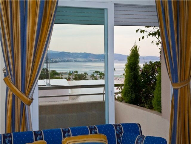Middle Floor Apartment Puerto Banús Málaga - image 10