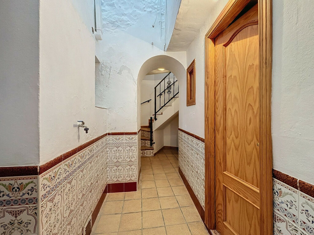 Semi-Detached House Árchez Málaga - image 10