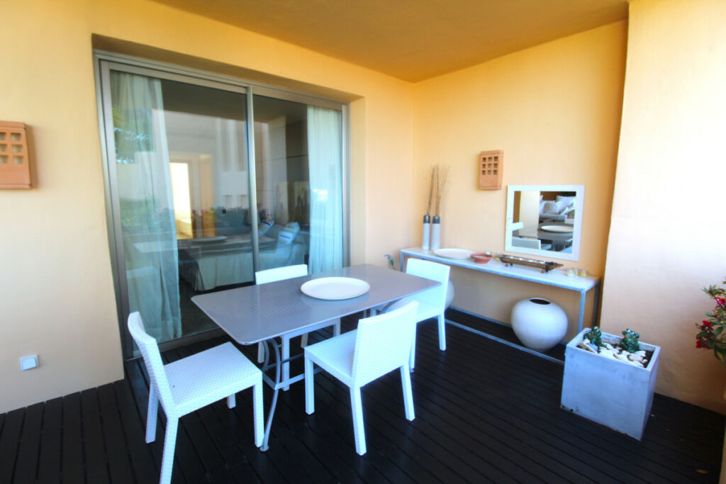 Middle Floor Apartment Sierra Blanca Málaga - image 10
