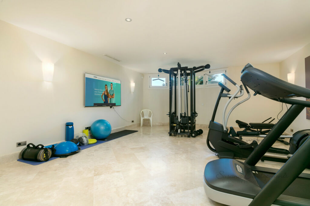 Detached Villa Benahavís Málaga - image 10