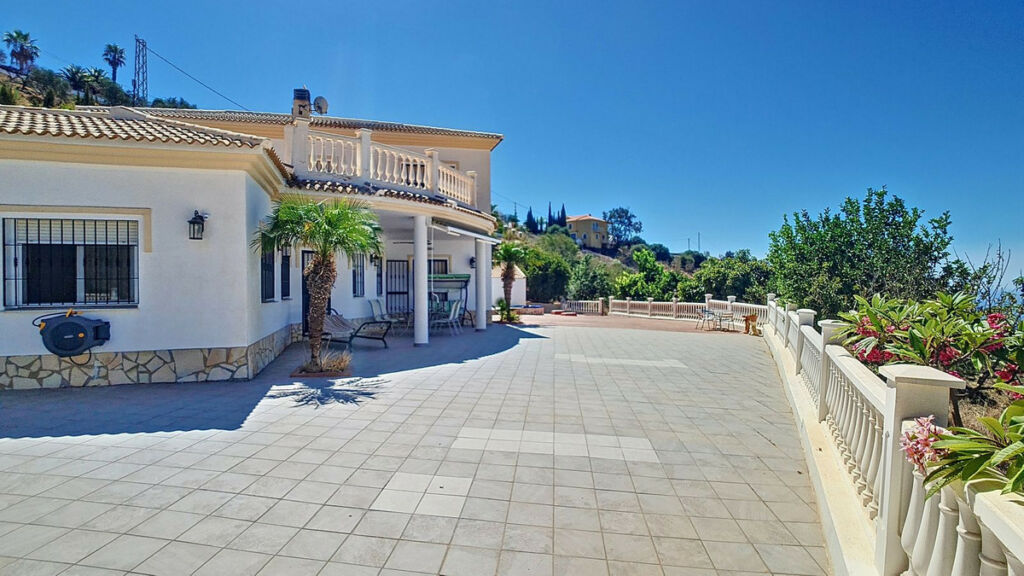 Detached Villa Arenas Málaga - image 11