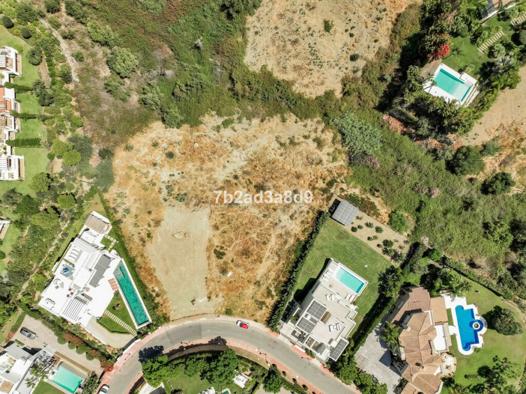 Residential Plot Nueva Andalucía Málaga - image 11