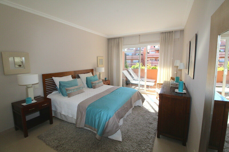 Middle Floor Apartment Puerto Banús Málaga - image 11