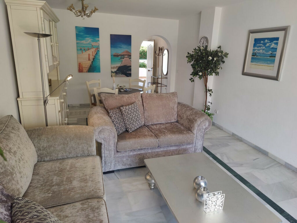 Ground Floor Apartment Puerto Banús Málaga - image 11