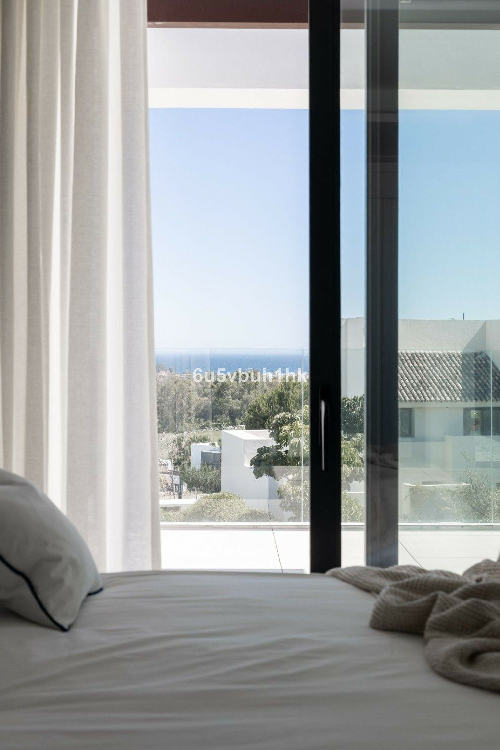 Detached Villa Benahavís Málaga - image 11