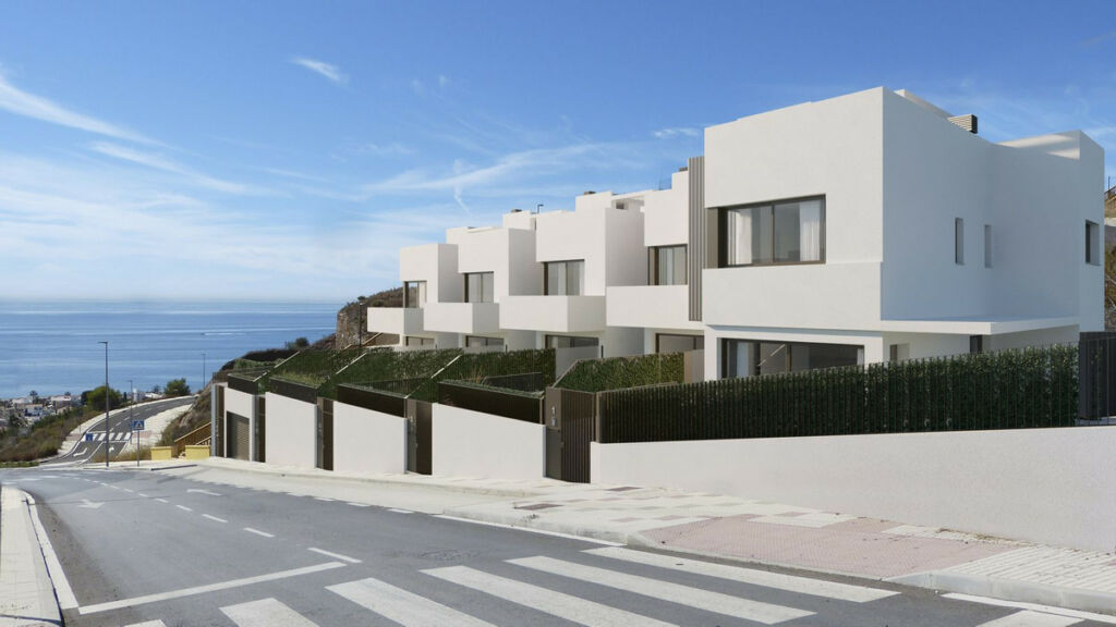 Semi-Detached House Rincón de la Victoria Málaga - image 11