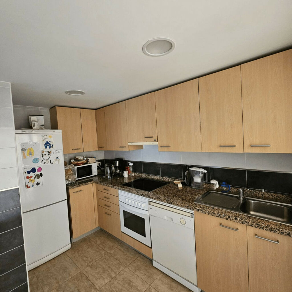 Middle Floor Apartment Estepona Málaga - image 11