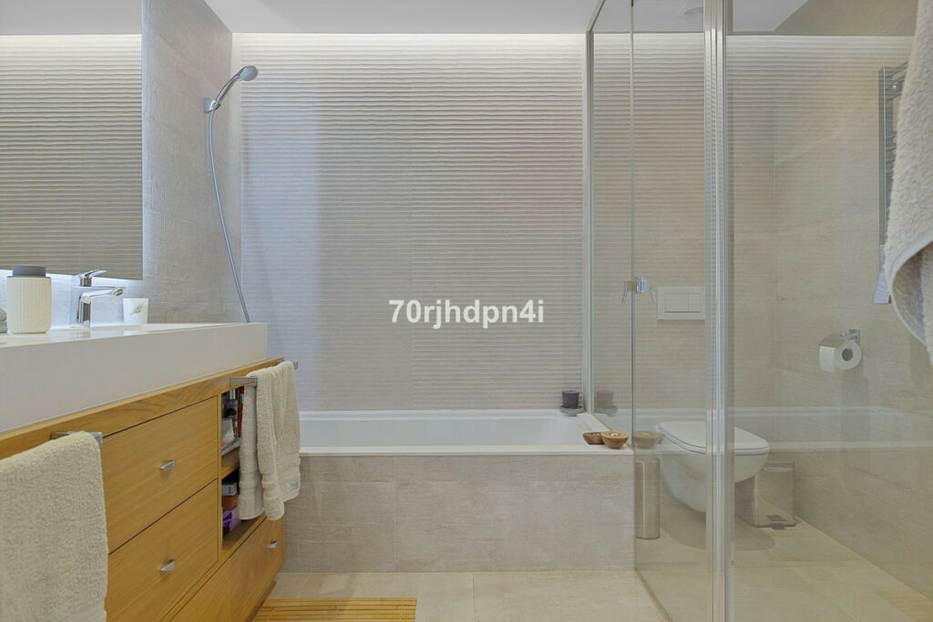 Middle Floor Apartment Casares Málaga - image 11