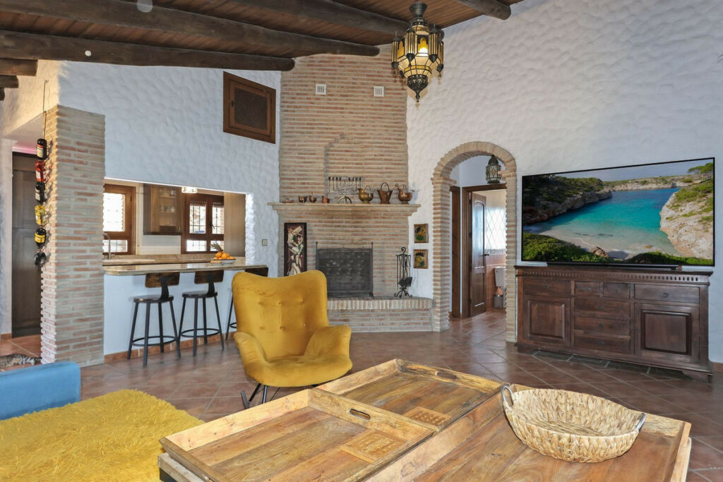 Detached Villa Alozaina Málaga - image 12
