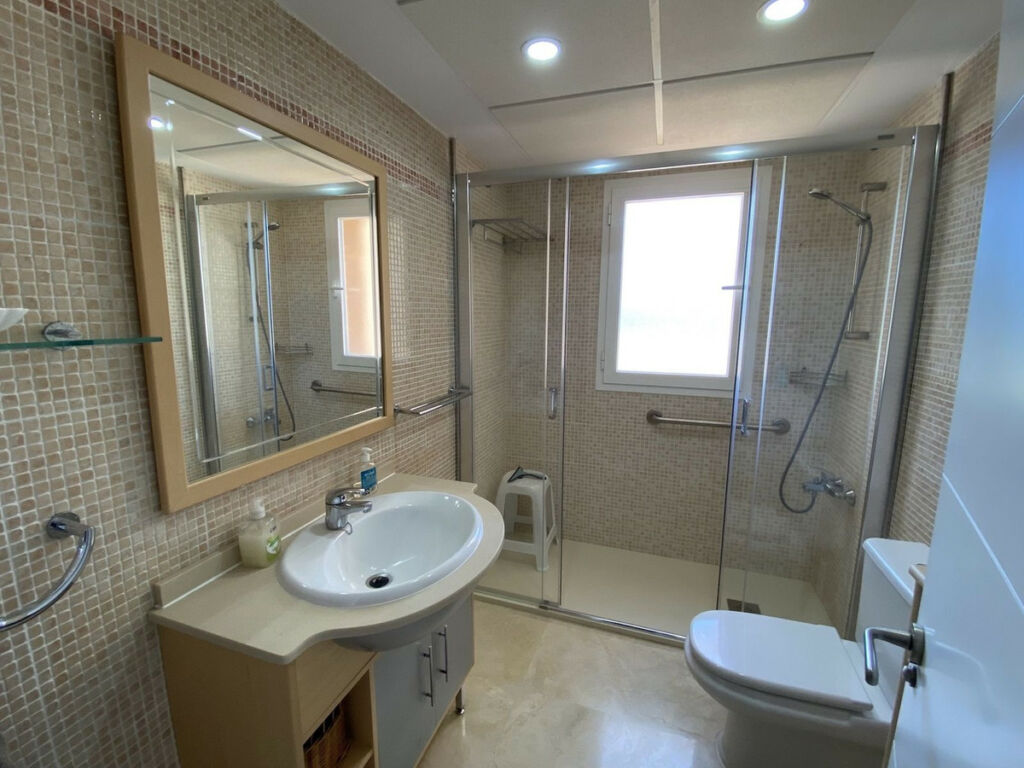 Penthouse New Golden Mile Málaga - image 10