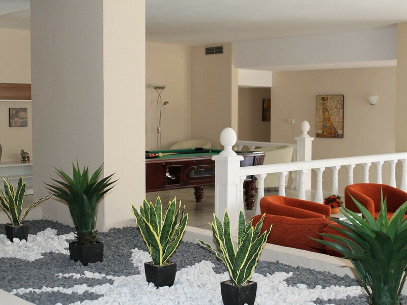 Detached Villa Puerto Banús Málaga - image 11