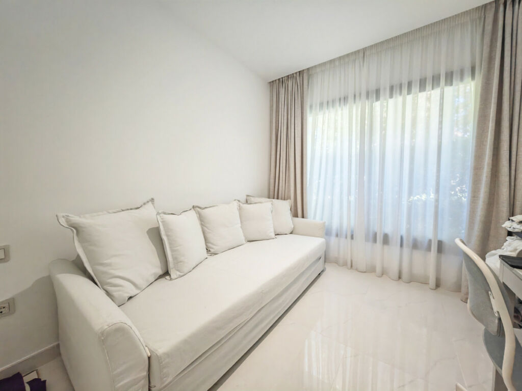 Middle Floor Apartment Estepona Málaga - image 14