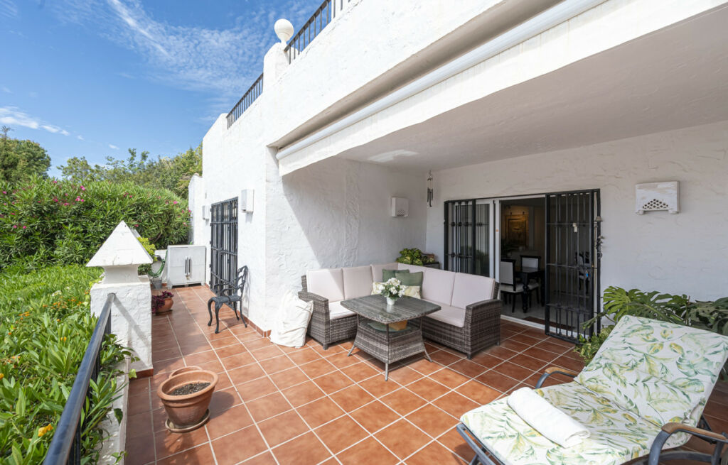 Middle Floor Apartment Benahavís Málaga - image 15