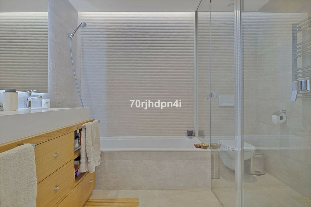 Middle Floor Apartment Casares Málaga - image 12