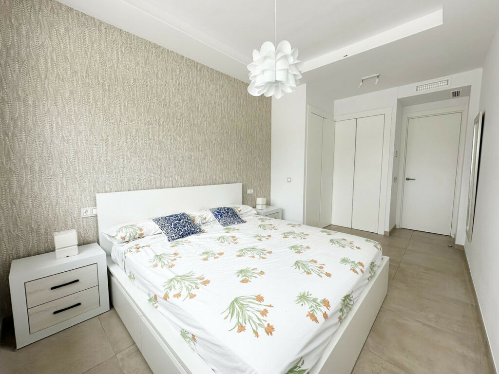 Middle Floor Apartment Estepona Málaga - image 12