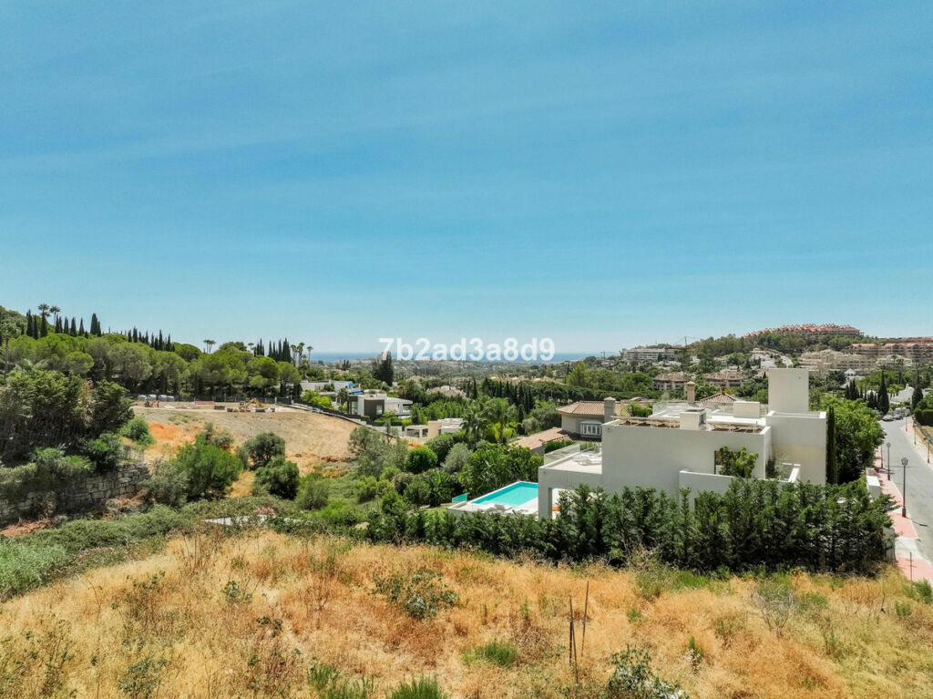 Residential Plot Nueva Andalucía Málaga - image 12