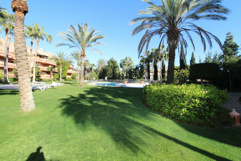 Middle Floor Apartment Puerto Banús Málaga - image 12
