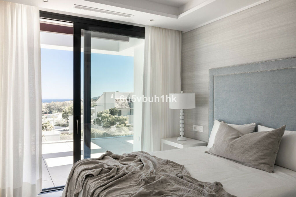 Detached Villa Benahavís Málaga - image 12