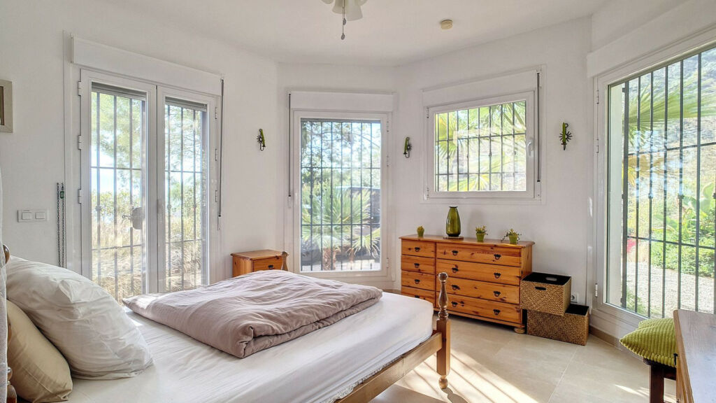 Detached Villa Arenas Málaga - image 12
