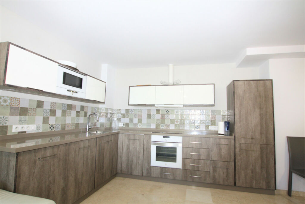 Middle Floor Apartment Marbella Málaga - image 13