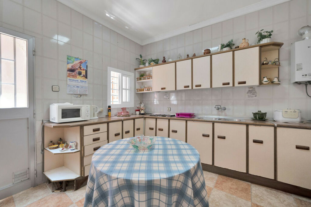 Detached Villa La Línea Cádiz - image 12
