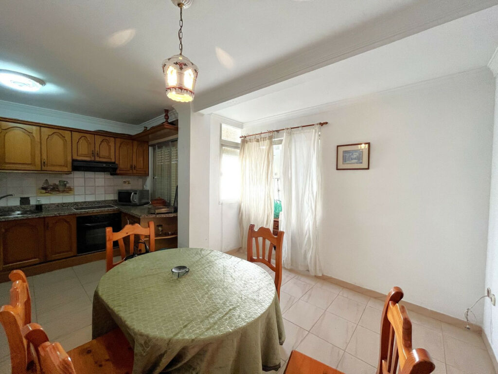 Middle Floor Apartment Estepona Málaga - image 13